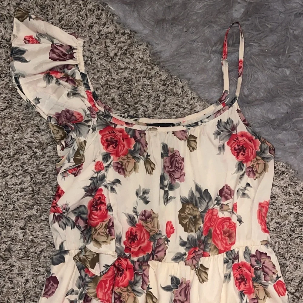 Wet Seal Cream Floral Dress - Picture 3 of 6